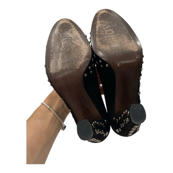 Stuart Weitzman Black Studded Suede Pumps Size 6 M - Picture 11 of 13